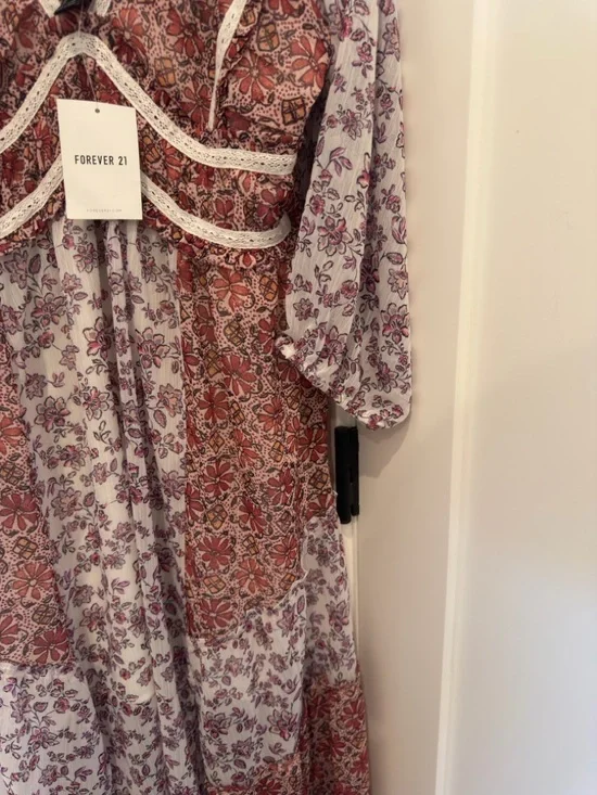 NWT - Forever 21 Pink Floral Patchwork Maxi Dress - Picture 4 of 8